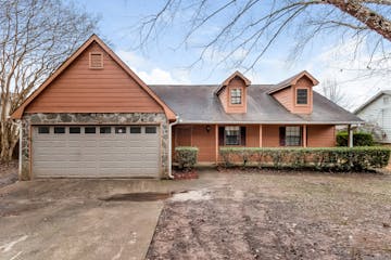 271 Canterbury Dr Jonesboro, GA 30238